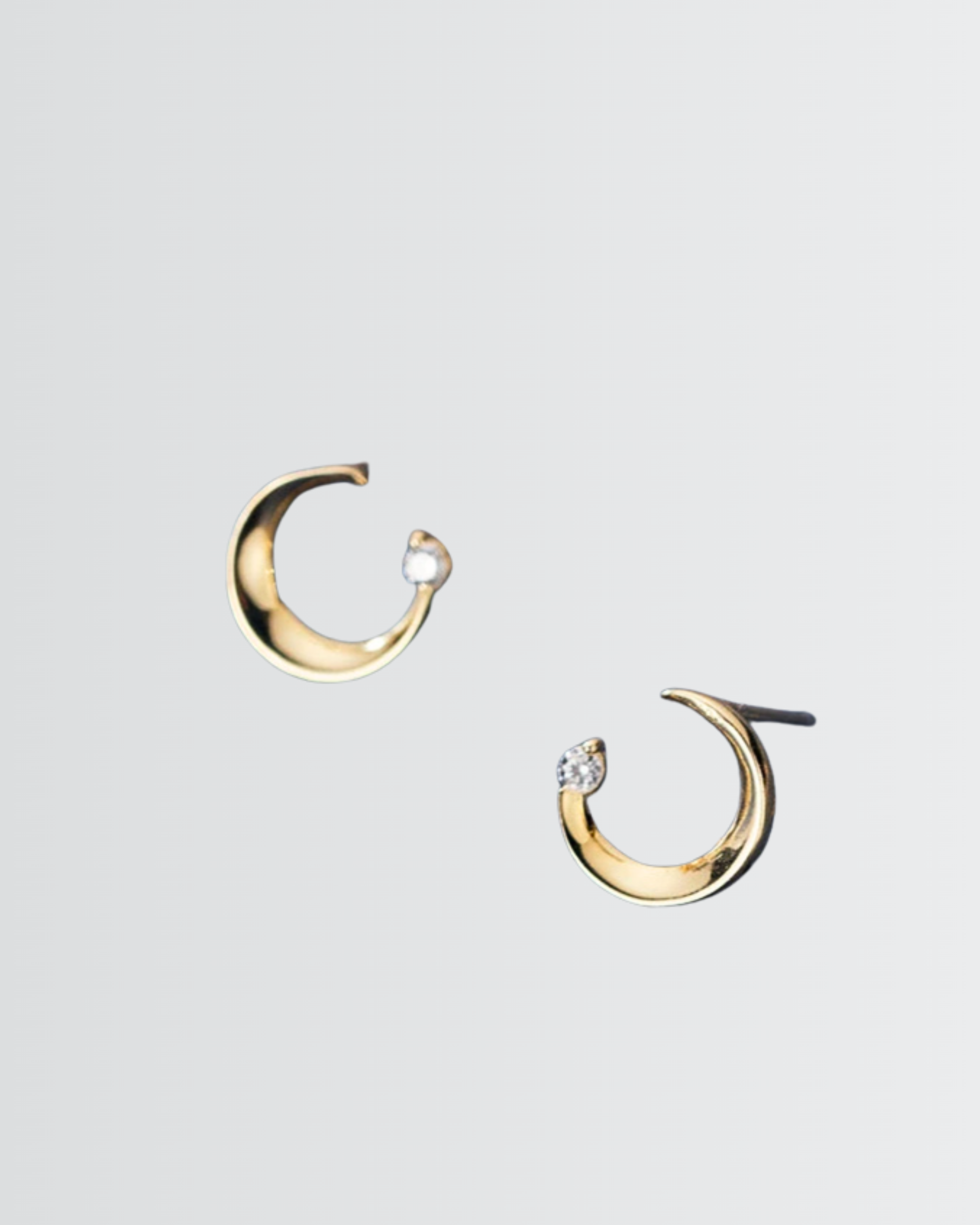 Wear The Curve Minimal Studs