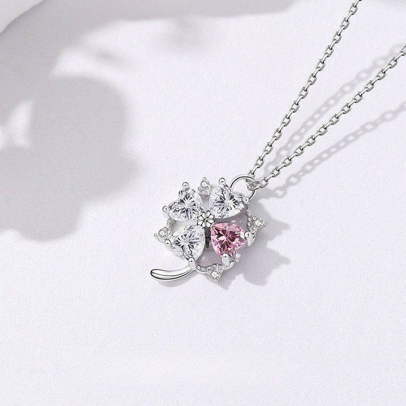 Spin & Shine Clover Necklace