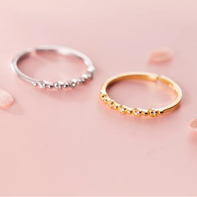 Timeless Minimal Ring