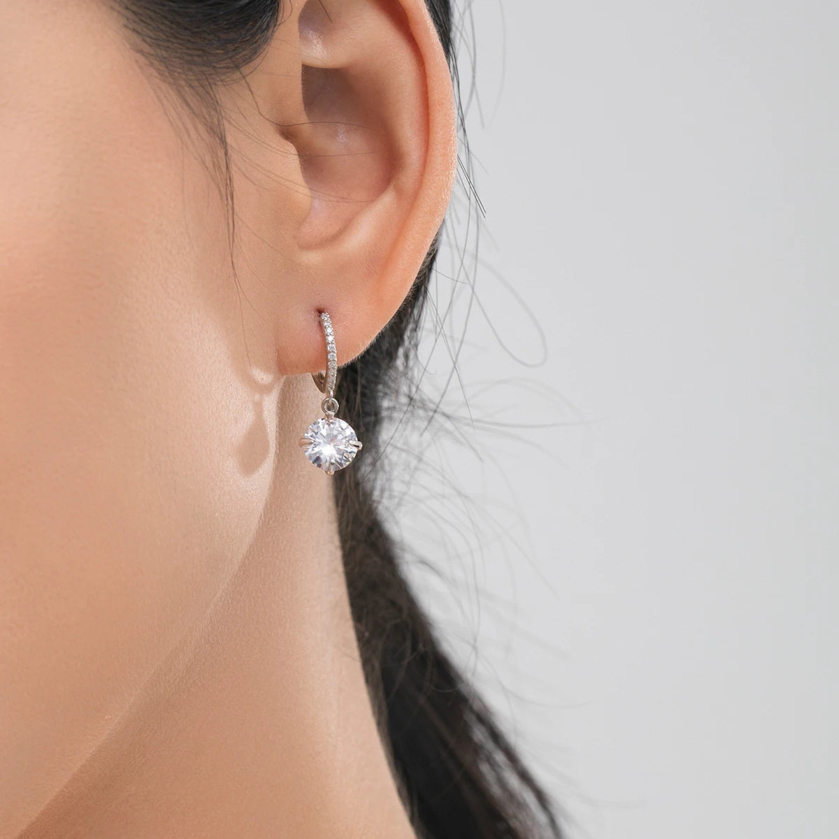 Sparkling Solitaire Minimal Hoops