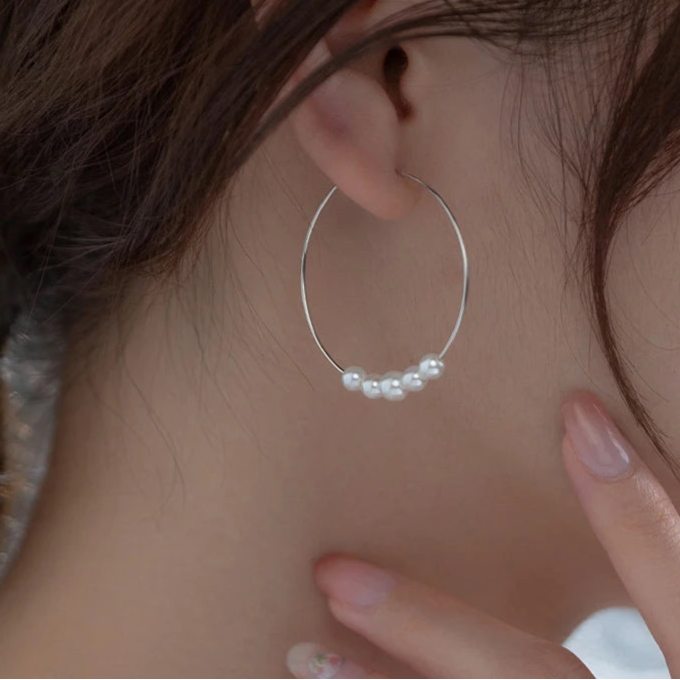 Minimal Pearl Hoops