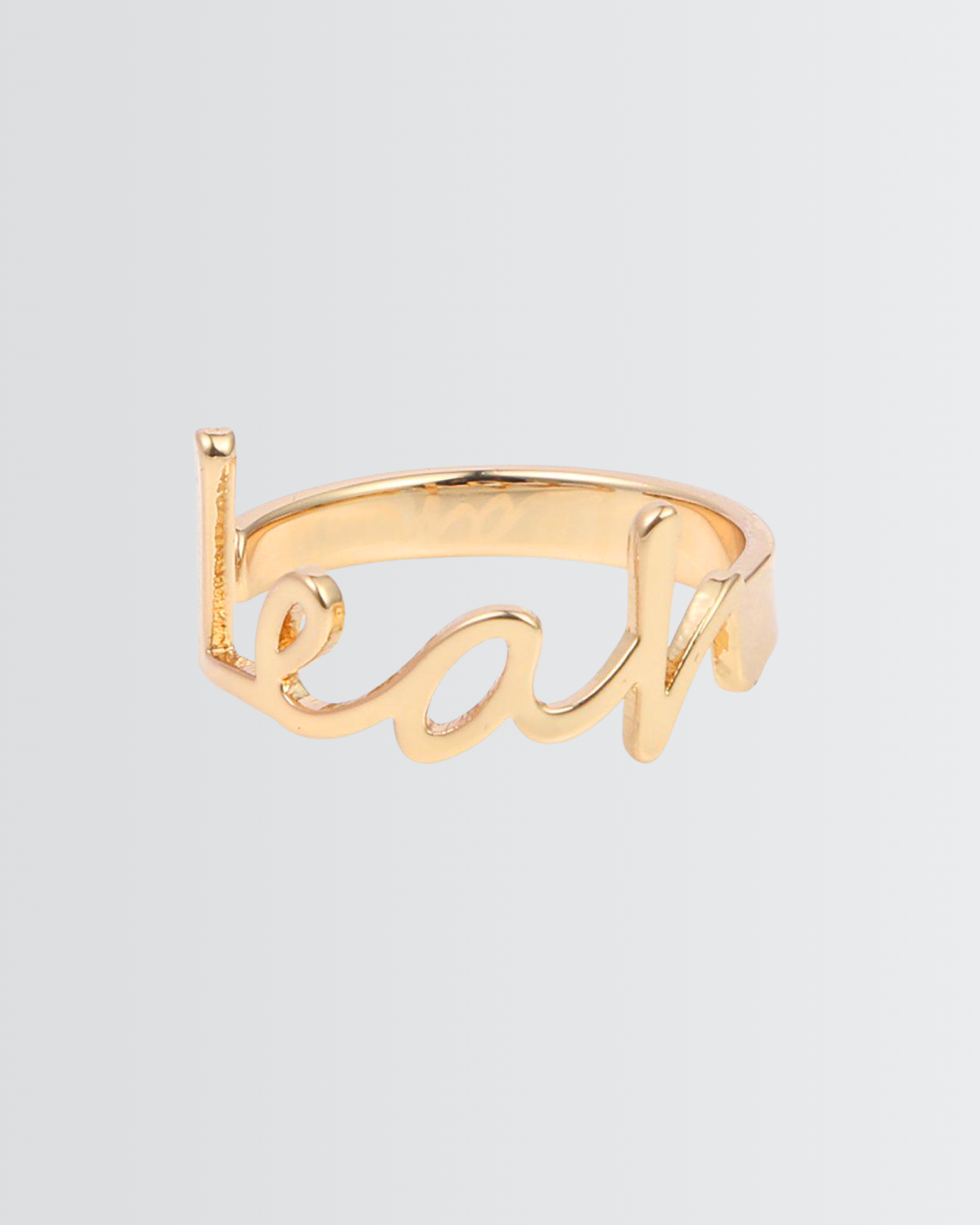 Personaliza tu anillo con nombre en negrita