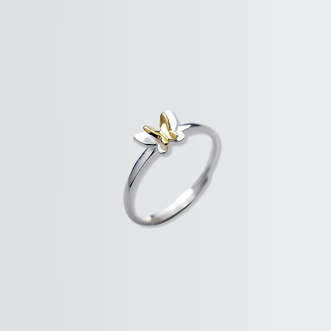 Anillo de mariposa minimalista