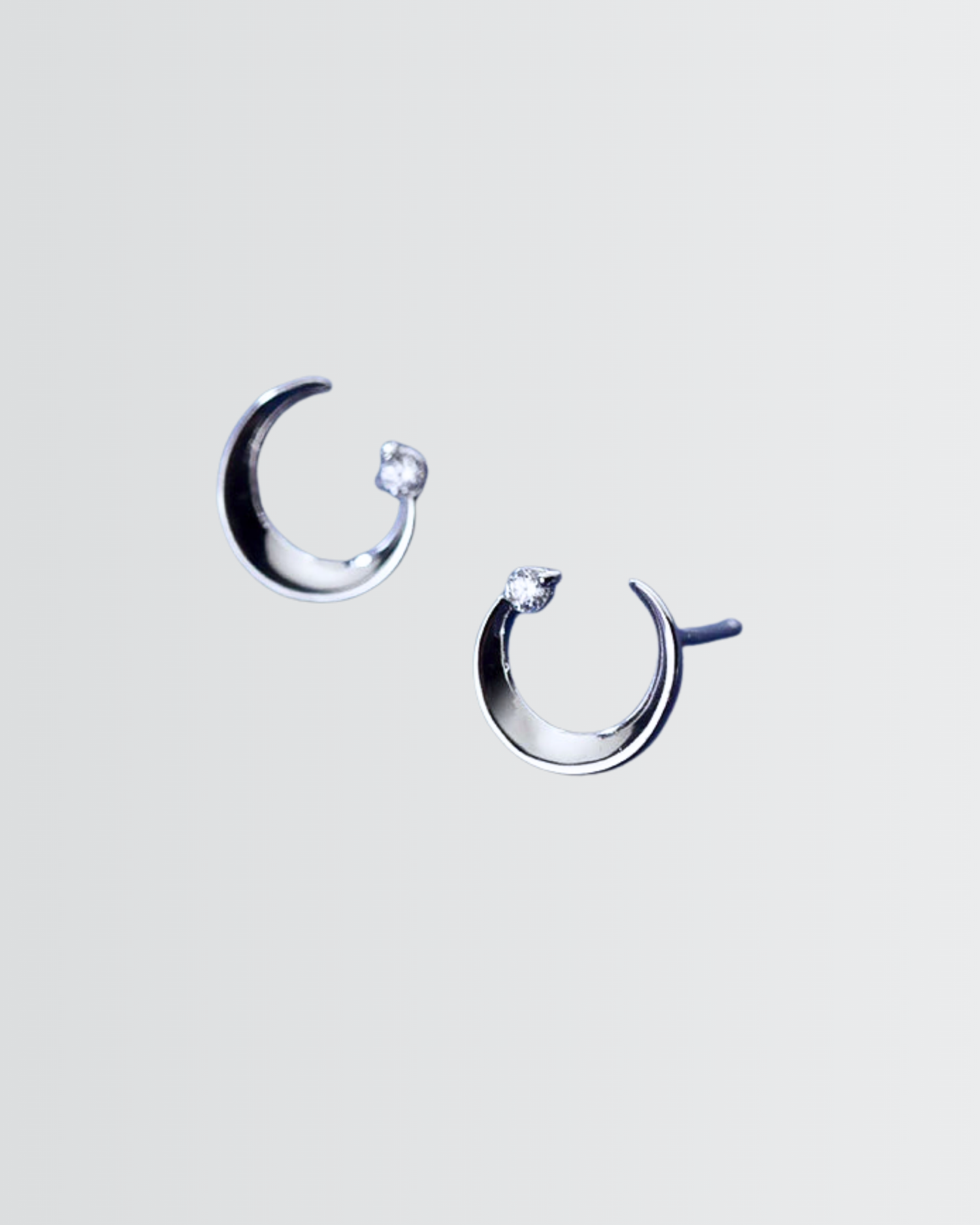 Wear The Curve Minimal Studs