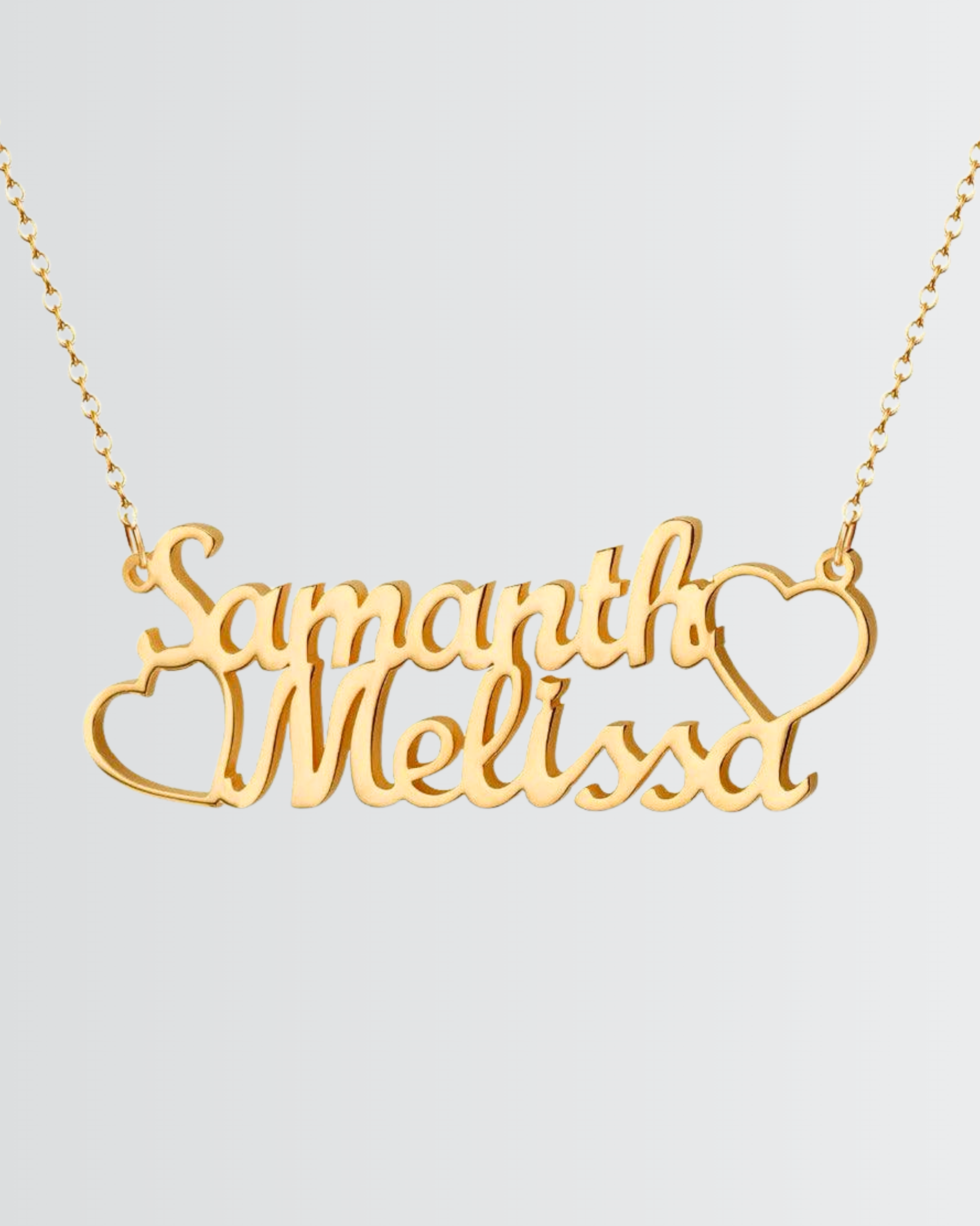 Collar personalizado con nombres de pareja y corazones