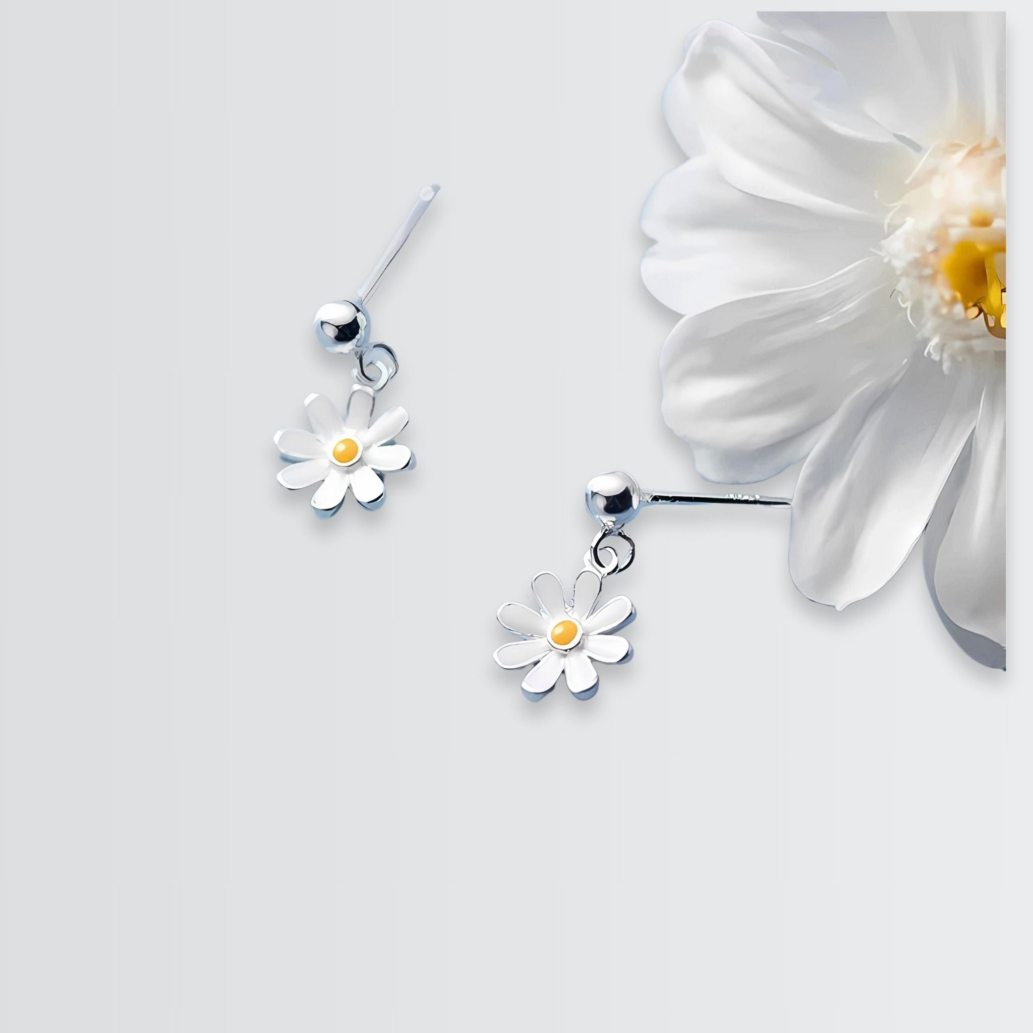 Breezy Daisy Minimal Drop Studs