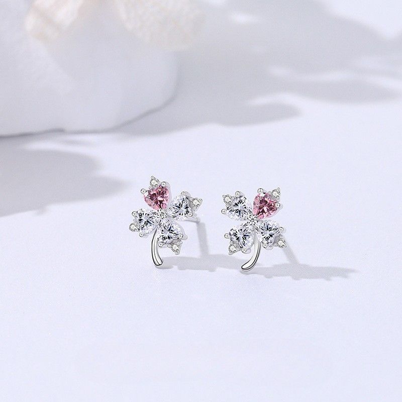 Clover Carousel Studs