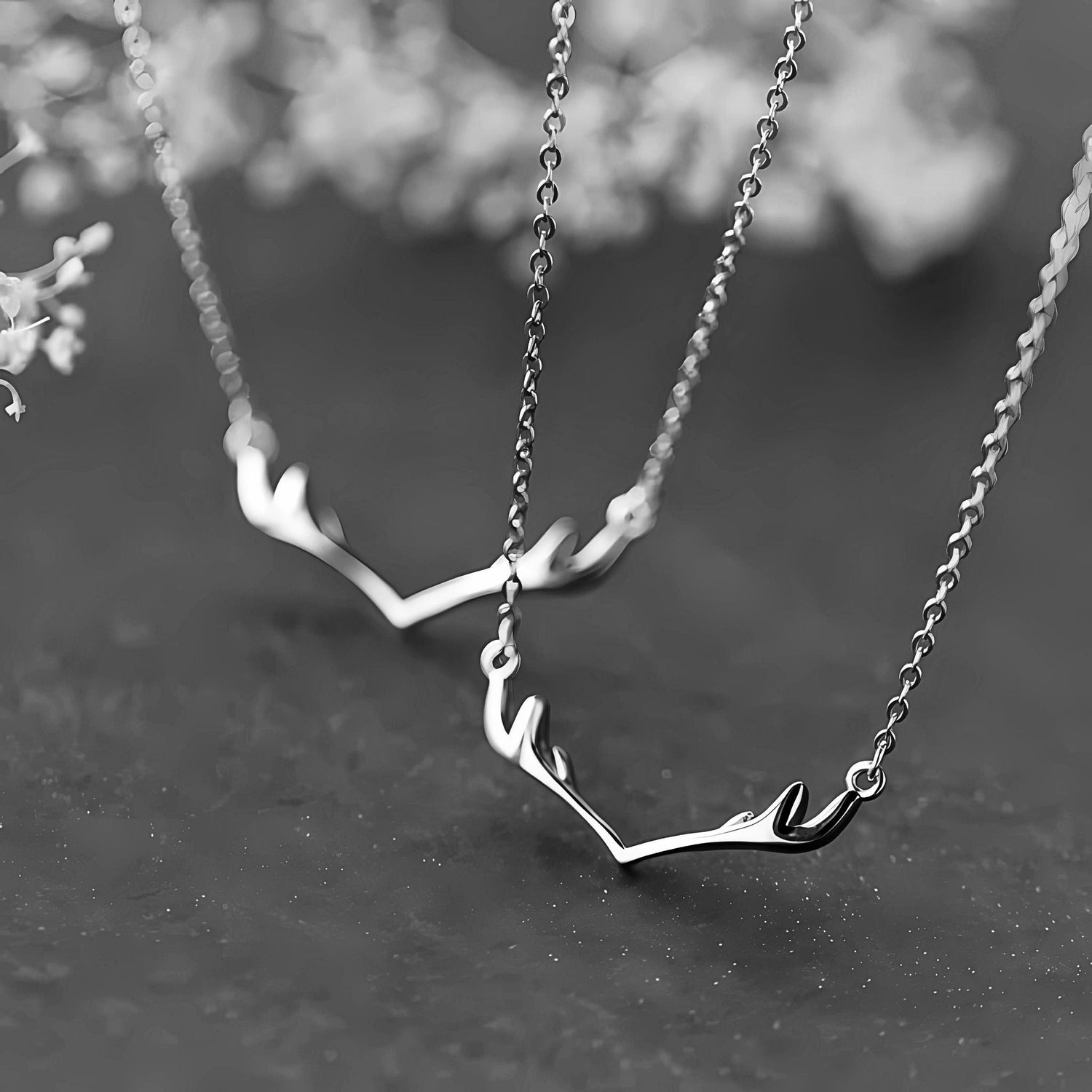 Modish Antlers Minimal Necklace