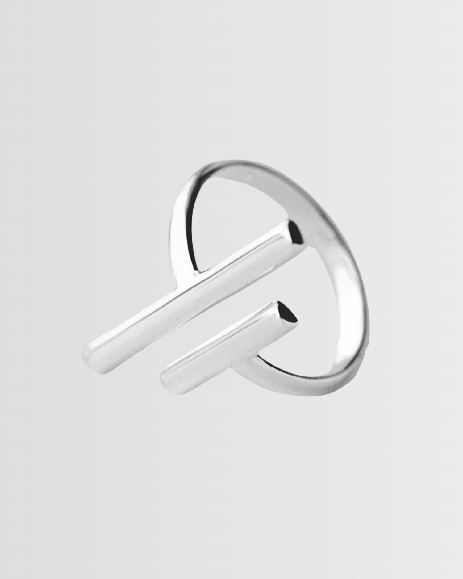 Anillo minimalista de estilo contemporáneo