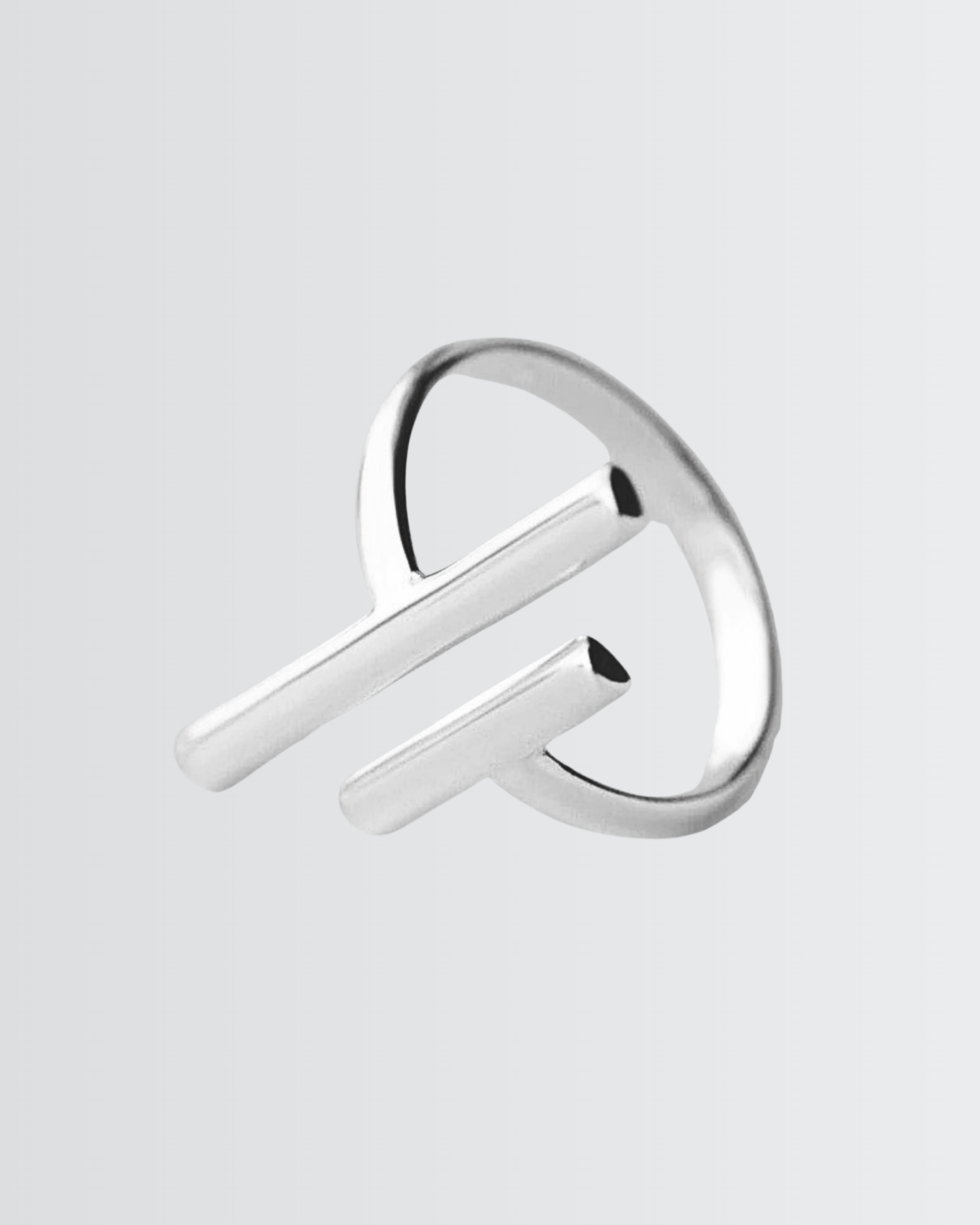 Anillo minimalista de estilo contemporáneo