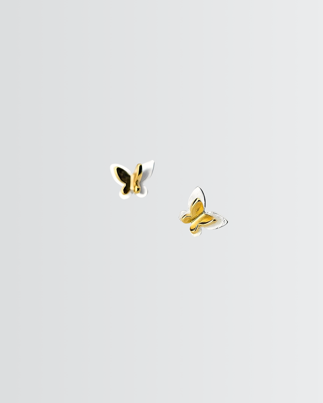 Pendientes minimalistas con forma de mariposa