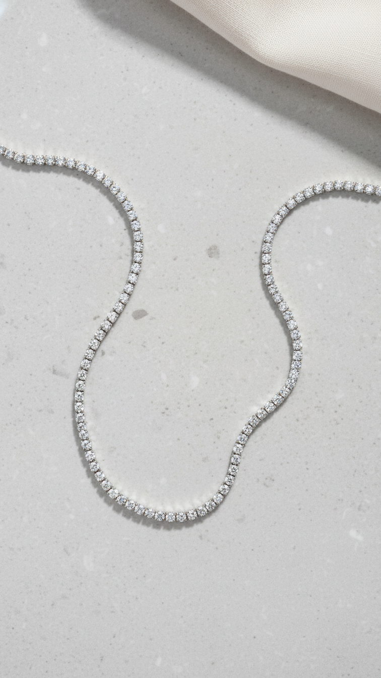 Collar de solitarios iluminados de élite